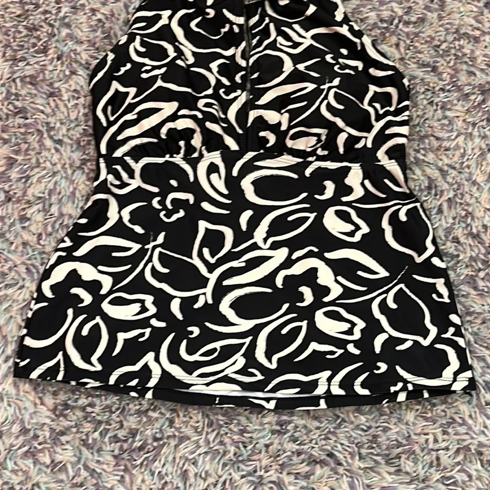 Final Sale 🔥 No More Offer Women's Keyhole Halter Swim Top Size Small